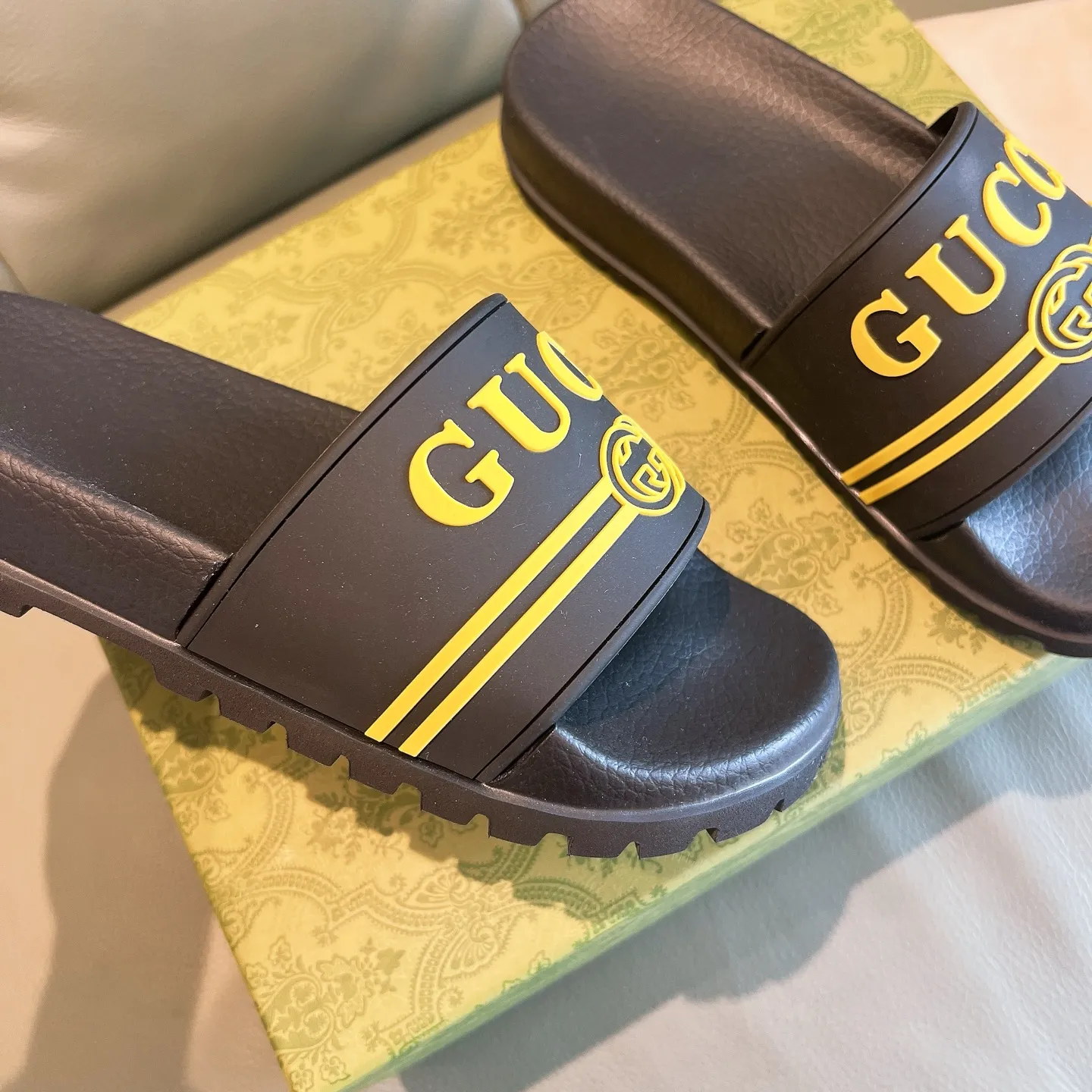 Men's Men's Shoes 130🐮🐮Gucci Gucci Slippers Gucci 2024 latest beach sandals slippers Original molding double G LOGO Original molding consistent Outsole: Men's Men's Shoes u double-layer outsole Size: 35-46